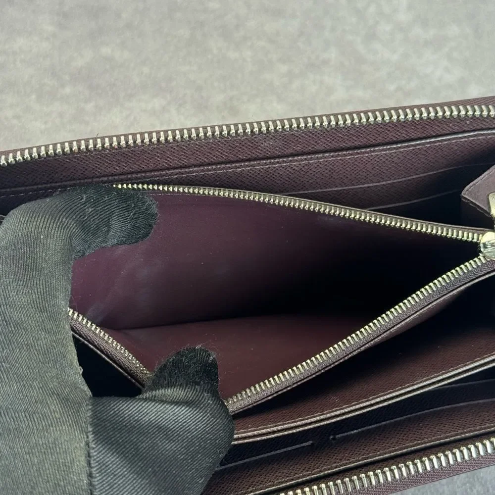 Louis Vuitton Epi Leather Zippy Wallet Vintage